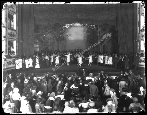 Augusto Casalboni, Cesena, saggio di ballo delle alunne delle scuole al teatro Comunale, 1908 circa, CC BY-NC-ND