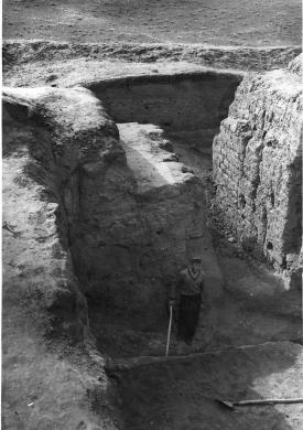 Nisa Vecchia, scavi sovietici, stampa in bianco e nero, anni '40-'50, CC BY-SA