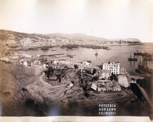 autore non identificato, Genova, il porto, albumina, CC BY-SA