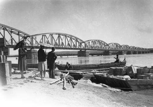 Luigi Borsetti, Ferrovia di Baghdad: ponte sul fiume Eufrate, 1924 circa, CC BY-SA