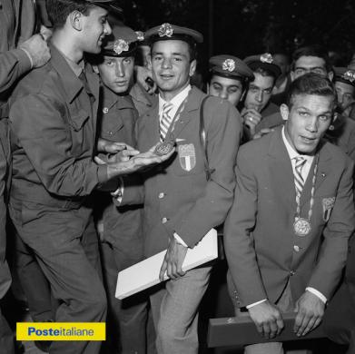 1960, Roma. Medaglia d’oro e medaglia d’argento alle XVII Olimpiadi per i due fattorini pugili Francesco Musso e Carmelo Bossi, CC BY-NC-ND