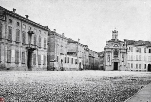 Vaiani , Renzo,  A Reggio Emilia 1899 : Ghiara e Corso Garibaldi : Chiesa del Cristo, 1950 circa,  negativo bianco e nero : gelatina bromuro d'argento su vetro ; 130x180 mm, CC BY-NC-ND