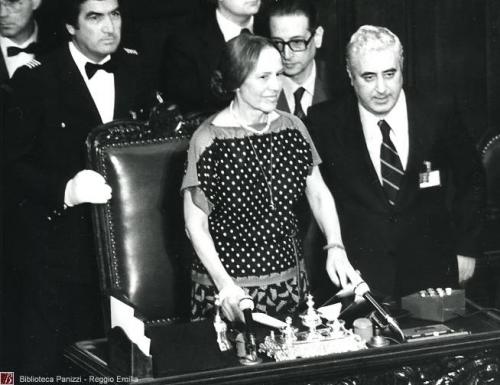 Agenzia Giornalistica Italia, [Nilde Iotti : insediamento alla Camera dei Deputati], 1979, fotografia bianco e nero : gelatina bromuro d'argento su carta baritata ; 180x240 mm, CC BY-NC-ND