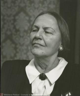 Kruse , Ingrid von, [Nilde Iotti], 1995 circa, fotografie bianco e nero : gelatina bromuro d'argento su carta baritata ; 212x173 mm., CC BY-NC-ND