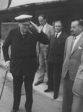 Sconosciuto, Winston Churchill, 1950 circa, Gelatina ai sali d'argento/carta, CC BY-SA