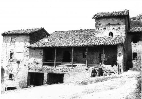 Fantini, Luigi, Caprara (Marzabotto), Casa "Caprara di Sotto": esterno, 1939, gelatina bromuro d'argento su vetro, CC BY-SA Fantini, Luigi, Caprara (Marzabotto), Casa "Caprara di Sotto": esterno, 1939, gelatina bromuro d'argento su vetro, CC BY-SA
