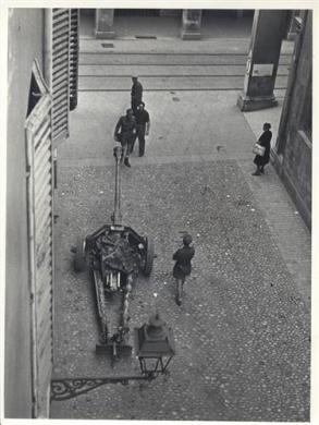 D'Ajutolo, Filippo , Cannone tedesco in via Begatto., 1944 circa, Positivo su carta, CC BY-SA