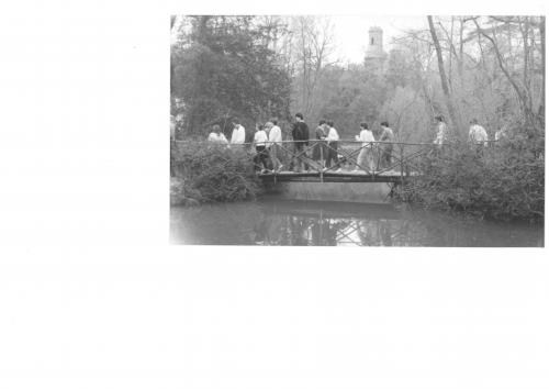 Anonimo, Castelfranco Emilia, Camminate popolari a Villa Sorra, post 1980, gelatina a sviluppo, CC BY-NC-ND