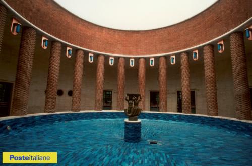 1990, Ostia Lido. Ricevitoria Postelegrafonica con Fontana delle Sirene di Napoleone Martinuzzi (1892-1977), CC BY-NC-ND