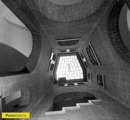 Anni Sessanta, Ferrara. Palazzo delle Poste,  lucernaio dello scalone interno di accesso agli uffici direzionali, CC BY-NC-ND