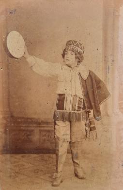 Bari, L. - Rovigo, Ugo Migliorini, ritratto in costume, 1890 circa, CC BY-ND