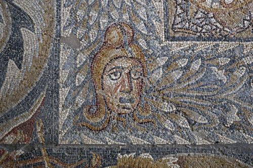 Archivio fotografico Museo archeologico regionale Paolo Orsi, particolare mosaici della pavimentazione di uno dei tre ambienti, Fotografia digitale, CC BY-NC-ND