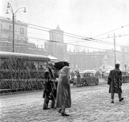 La nevicata del '56 in piazza Dante, CC BY-SA