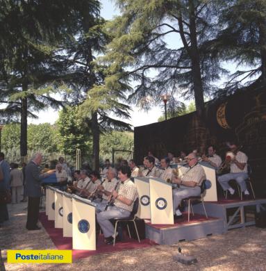 1987, Roma. Concerto di una banda musicale durante la Festa dell’Amministrazione P.T. alla Casina Sportiva del Dopolavoro, CC BY-NC-ND