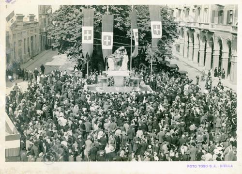 Corradino Toso, Cerimonia di inaugurazione della fontana Fons Vitae donata dalla Società Acqua Potabile e realizzata dallo scultore Gino Piccioni, 17/06/1936, CC BY-NC-ND