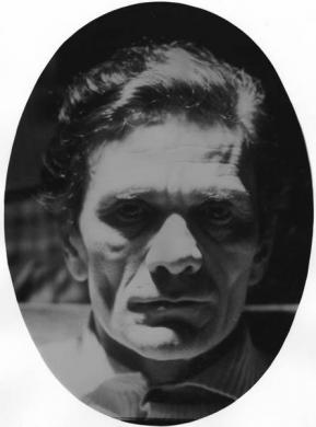 Carlo Gaiani, Ritratto di Pier Paolo Pasolini, Roma 11 gennaio 1975, gelatina bromuro d'argento su carta, CC BY-NC-ND