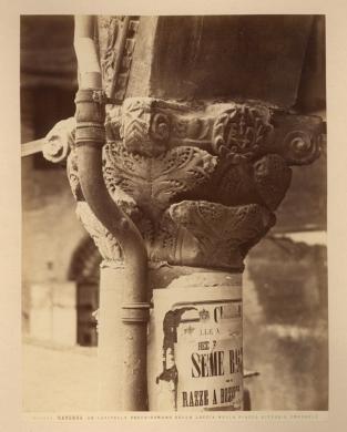 Fratelli Alinari, Ravenna. Un capitello greco-romano della loggia nella Piazza Vittorio Emanuele., XIX secolo, BN - albumina/ carta, CC BY-NC-ND