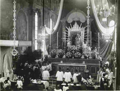 Farina, E., Trasporto della Madonna delle Grazie Vecchie - Rito dell'Incoronazione, 1937 circa, gelatina bromuro d'argento/carta, CC BY-NC-ND