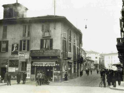 Autore non identificato, Centro storico di Monza, 1933, gelatina bromuro d'argento/carta, CC BY-NC-ND