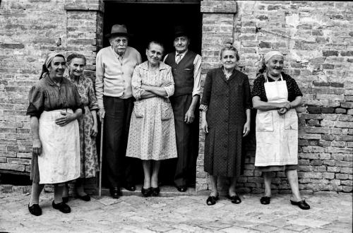 Bruno Grandinetti, Foto di gruppo, 1962, Gelatina ai sali d'argento/pellicola, CC BY-NC-SA