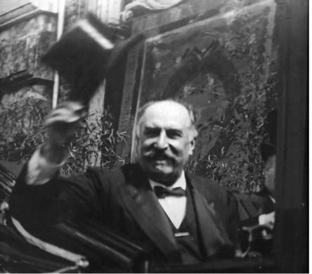 Giovanni Giolitti in automobile, 1905 circa, gelatina ai sali d'argento/ vetro, CC BY-NC-ND