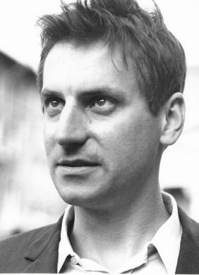 Alfonso Mottola, Claudio Magris, ante 1985, gelatina ai sali d'argento, CC BY-NC-SA