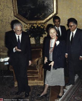 Luxardo, Elio, Elezione e giuramento Presidente della Repubblica sen. Francesco Cossiga : 3.7.1985, 03/07/1985,  fotografie a colori : sviluppo cromogeno su carta al polietilene ; 202x250 mm, CC BY-SA