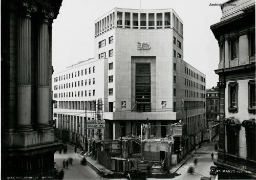 Costruzione della Sede di Piazza Edison a Milano - Banco di Roma, 1941, CC BY-SA
