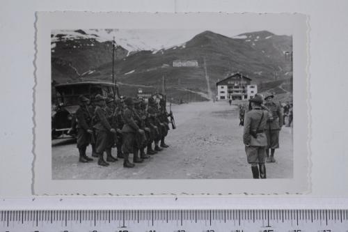 Compagnia Alpini Arditi in partenza da Cervinia 11 giugno 1940, CC BY-NC-ND