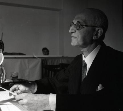 Rota, Adriano : de, Giani Stuparich: lezione su Saba, 08/04/1959, gelatina ai sali d'argento su pellicola, CC BY-NC-SA