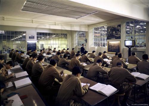 Anonimo, Scuola Allievi Fiat di Torino, 1965, Pellicola positiva 13x18, CC BY-SA