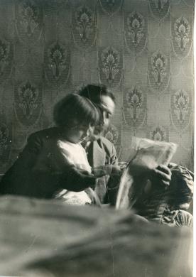 Padre con bimbo, CC BY-SA