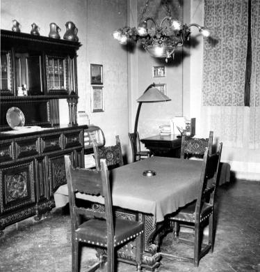 Interno della canonica della parrocchia di San Francesco a Reggio Emilia, dove si riunì per la prima volta il Comitato di liberazione nazionale di Reggio Emilia, 09/1943, CC BY-NC-ND