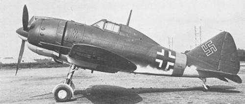 Caccia RE 2002 con insegne tedesche, 1944, CC BY-NC-ND