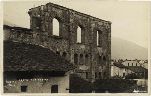 Giovanni Maria Celesia in arte Jan Neer, Teatro romano di Aosta, 1915 circa, Stampa gelatina-bromuro, CC BY-NC-SA