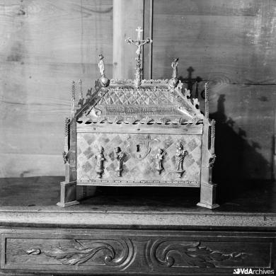 Ugo Torra, Cassa reliquiario del tesoro della chiesa parrocchiale di Ayas, 1957, Negativo gelatina-bromuro su pellicola, CC BY-NC-SA