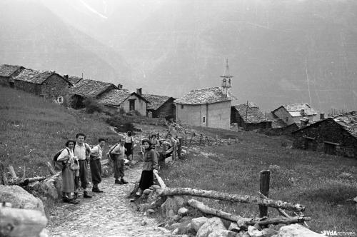 Ugo Torra, Escursione a Challand-Saint-Anselme, 1950, Negativo gelatina-bromuro su pellicola, CC BY-NC-SA