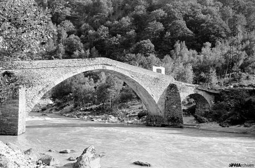 Ugo Torra, Ponte sulla Dora Baltea ad Arnad, 1955, Negativo gelatina-bromuro su pellicola, CC BY-NC-SA