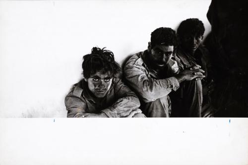 Dondero, Mario, Prigionieri di guerra algerini, 1963 circa, gelatina ai sali d'argento/carta, CC BY-NC-ND