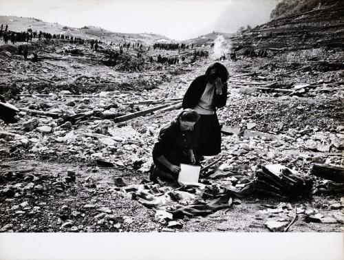 Moroldo, Gianfranco, Disastro del Vajont, 10/1963, gelatina ai sali d'argento/carta, CC BY-NC-ND