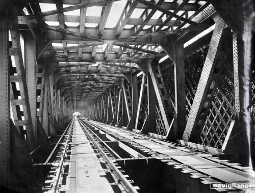 Ponte sul fiume Po, 1892, CC BY-SA Ponte sul fiume Po, 1892, CC BY-SA